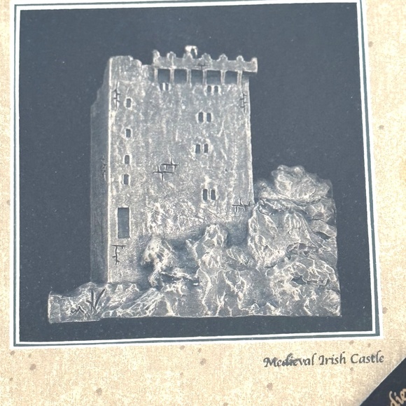 Celtic Shadow Box Collection Bronze Medieval Irish Castle Vintage New in Box - Picture 5 of 5